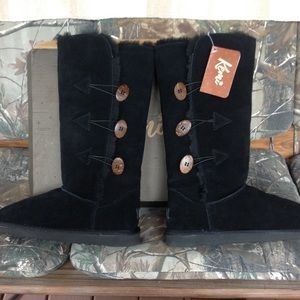 Kemi Classic Emily Triplet Toggle Boots size 8